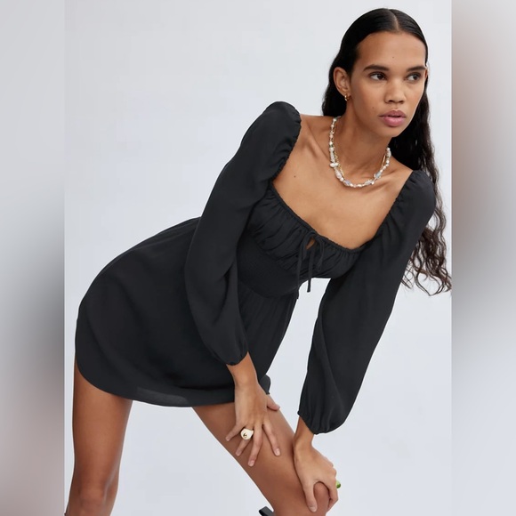 (NEW) Aritzia - Sunday Best Arden Dress Black - Picture 3 of 8